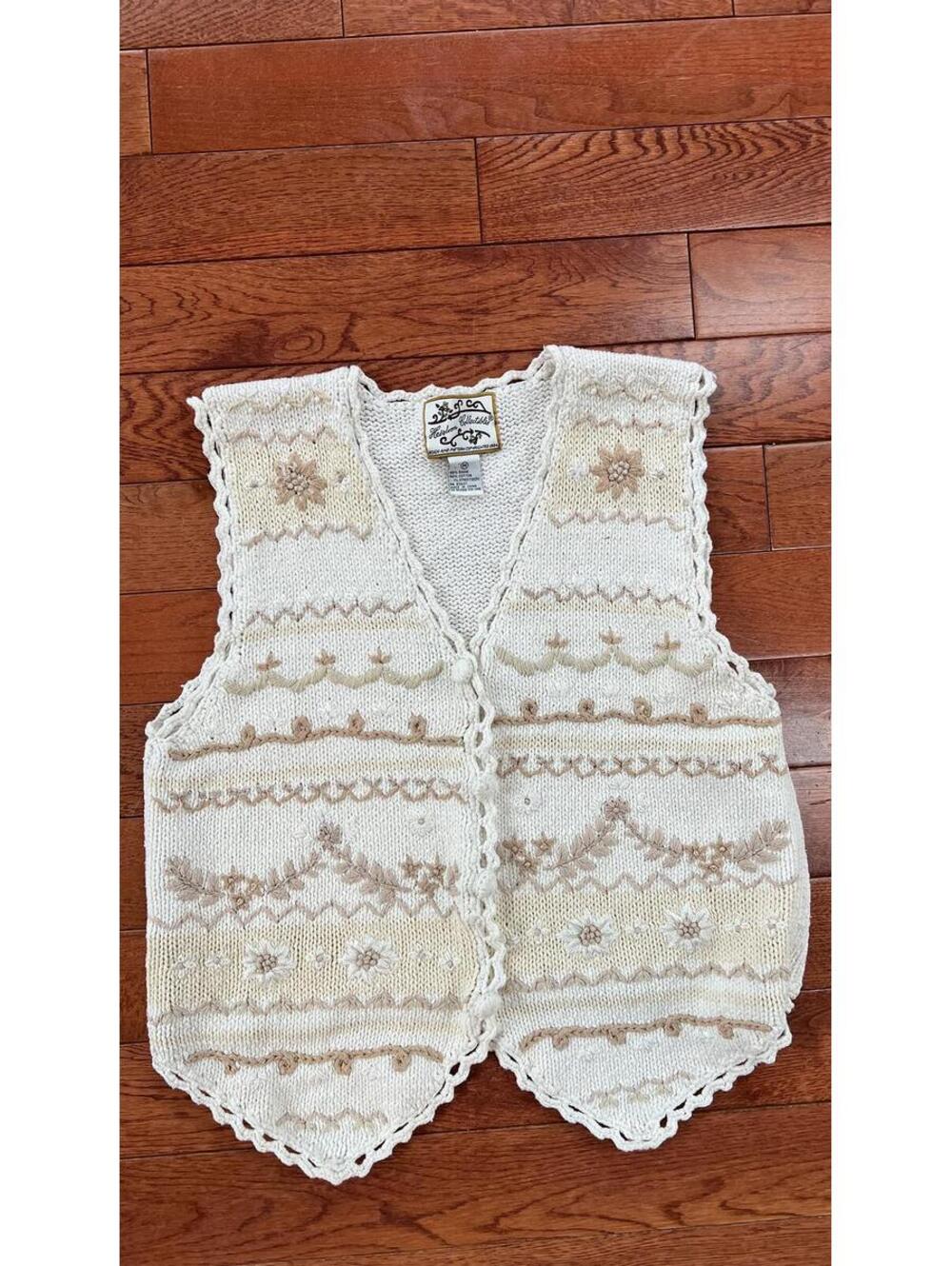 Vintage Heirloom Collectibles Sweater Vest M Embroidered Floral Cottagecore